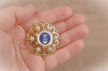 Load image into Gallery viewer, United States Air Force Gold Pearl Brooch

