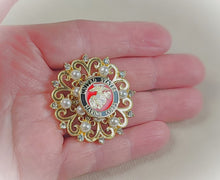 Load image into Gallery viewer, United States Marine Gold Pearl Brooch
